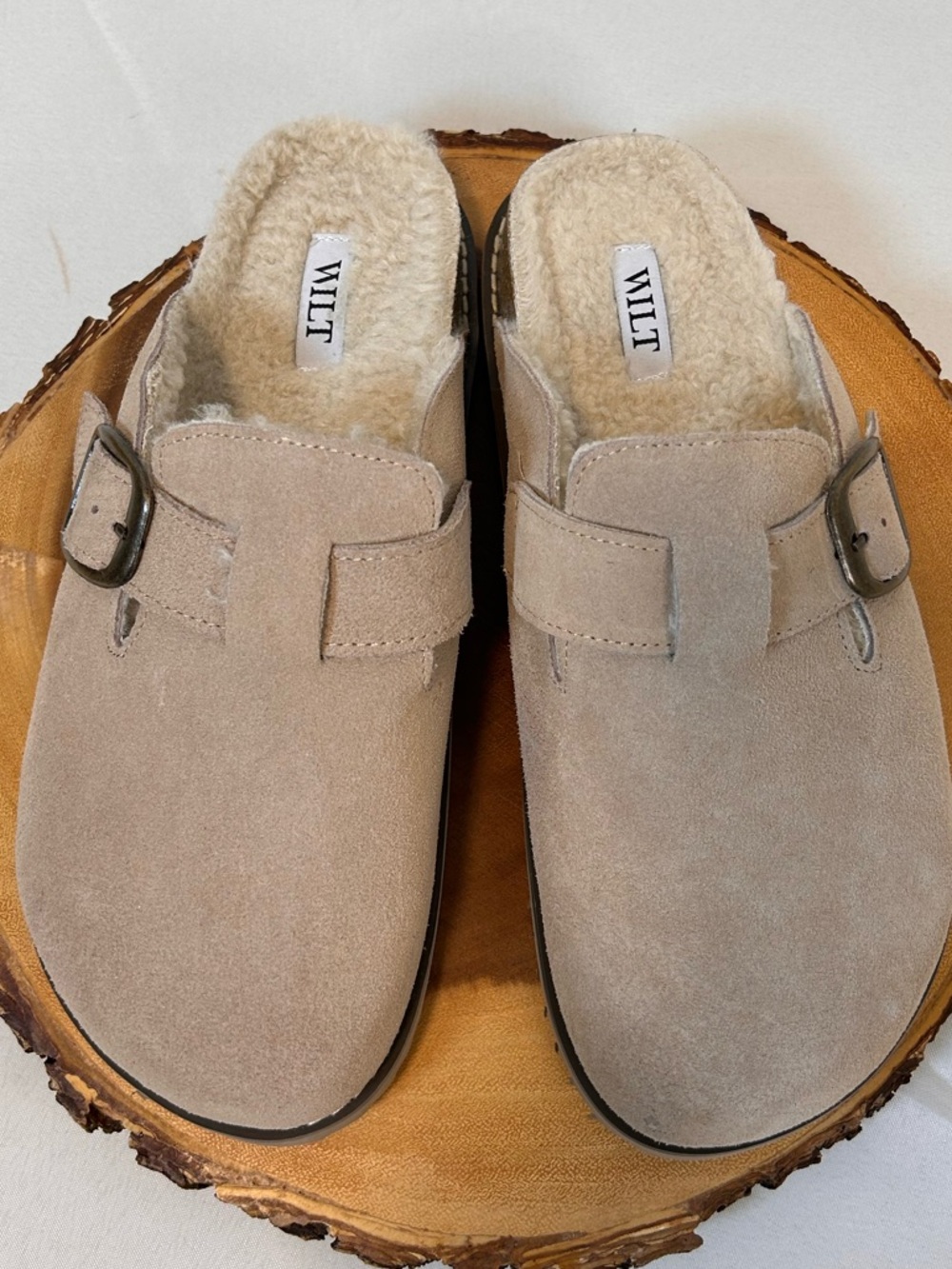 Wilt Beige Suede Shearling-Lined Slip-On‎ Clogs with Buckle Women’s 10